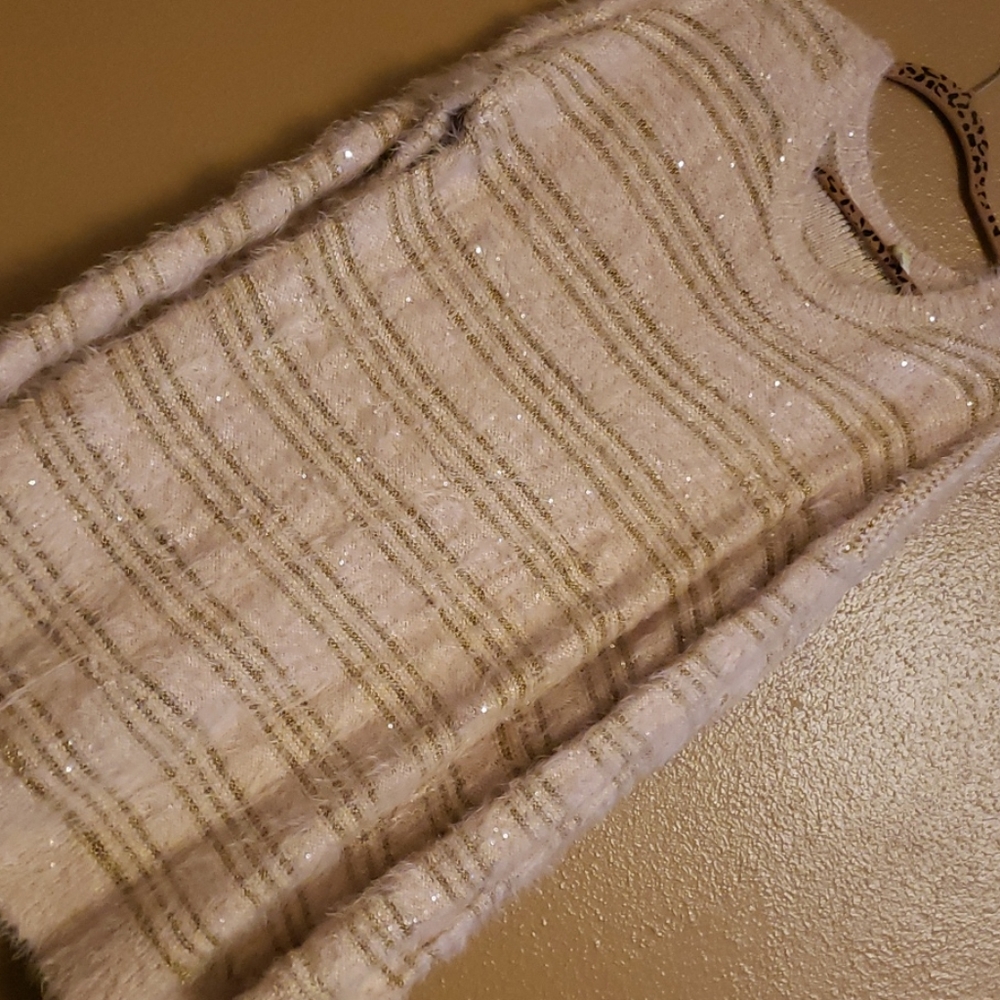 Gianni Bini Sparkly Cream & Gold Eyelash Sweater